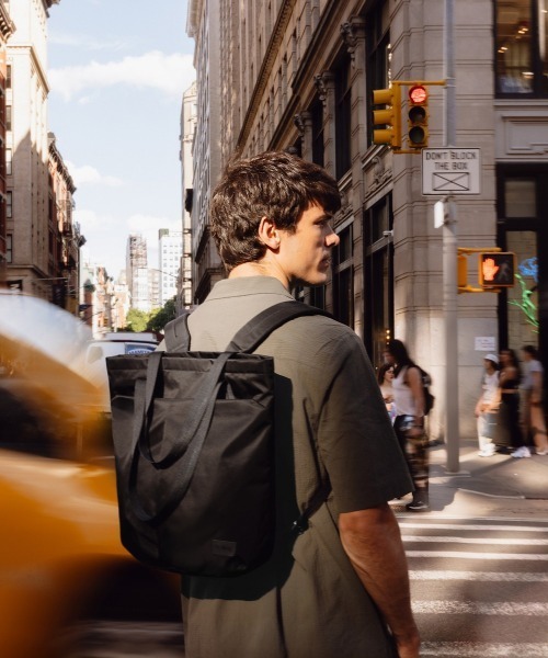 entre square(アントレスクエアー)の「Bellroy/トートバック/バックパック Laneway Totekpack シーケルプ(トートバッグ・メンズ・カーキ・ONE SIZE)」の13枚目の写真