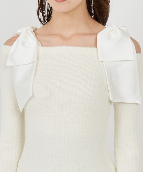 ROYAL PARTY（ロイヤルパーティー）の「肩リボンミニシャギーニットトップス（ニット/セーター・レディース・ブルー/オフホワイト/ピンク・FREE）」の8枚目の写真