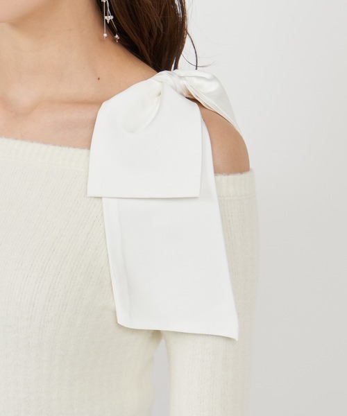 ROYAL PARTY（ロイヤルパーティー）の「肩リボンミニシャギーニットトップス（ニット/セーター・レディース・ブルー/オフホワイト/ピンク・FREE）」の9枚目の写真