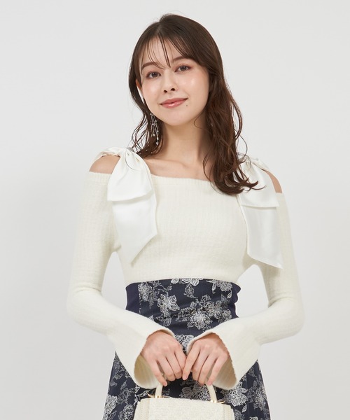 ROYAL PARTY（ロイヤルパーティー）の「肩リボンミニシャギーニットトップス（ニット/セーター・レディース・ブルー/オフホワイト/ピンク・FREE）」の15枚目の写真