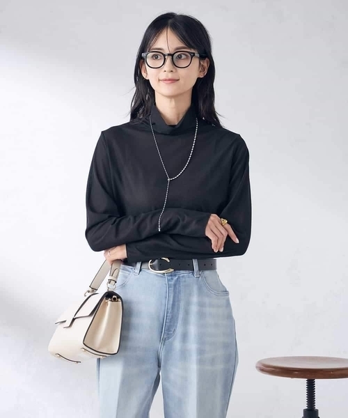 a.v.v(アーヴェヴェ)の「シアーハイネックカットソー(Tシャツ/カットソー・レディース・モカ/ブラック/アイボリー・38/36/40)」の3枚目の写真