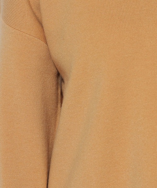 Elura（エルーラ）の「濃密なめらかVネックプルオーバー/250655（ニット/セーター・レディース・ネイビー/オレンジ系その他3/ブラック系その他/ブルー系その他3・MEDIUM/LARGE）」の16枚目の写真