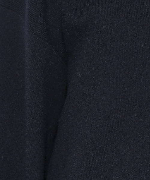 Elura（エルーラ）の「濃密なめらかVネックプルオーバー/250655（ニット/セーター・レディース・ネイビー/オレンジ系その他3/ブラック系その他/ブルー系その他3・MEDIUM/LARGE）」の13枚目の写真