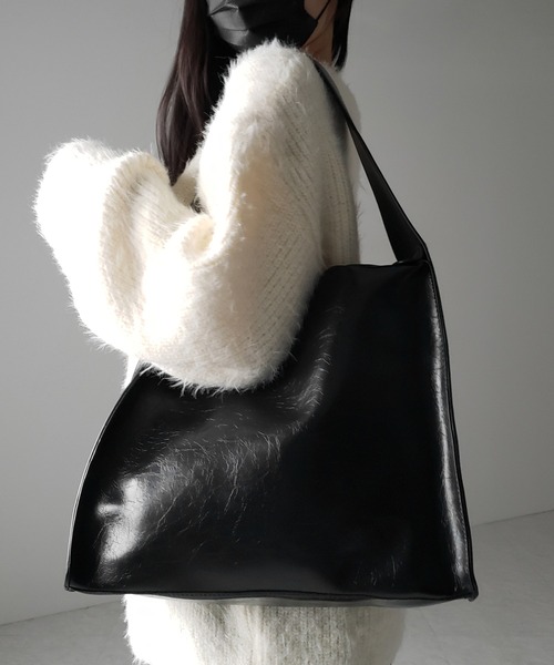 me+em select（ミームセレクト）の「※※【 ２color  】ヴィンテージフェイクレザースクエアショルダーバッグ ／ vintage fake leather square shoulder bag（ショルダーバッグ・レディース・ブラウン/ブラック・FREE）」の16枚目の写真
