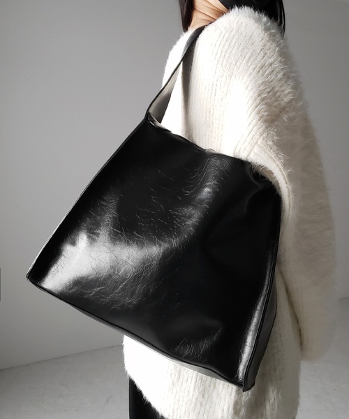 me+em select（ミームセレクト）の「※※【 ２color  】ヴィンテージフェイクレザースクエアショルダーバッグ ／ vintage fake leather square shoulder bag（ショルダーバッグ・レディース・ブラウン/ブラック・FREE）」の17枚目の写真