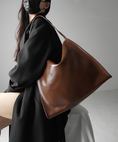 me+em select（ミームセレクト）の「※※【 ２color  】ヴィンテージフェイクレザースクエアショルダーバッグ ／ vintage fake leather square shoulder bag（ショルダーバッグ・レディース・ブラウン/ブラック・FREE）」の19枚目の写真