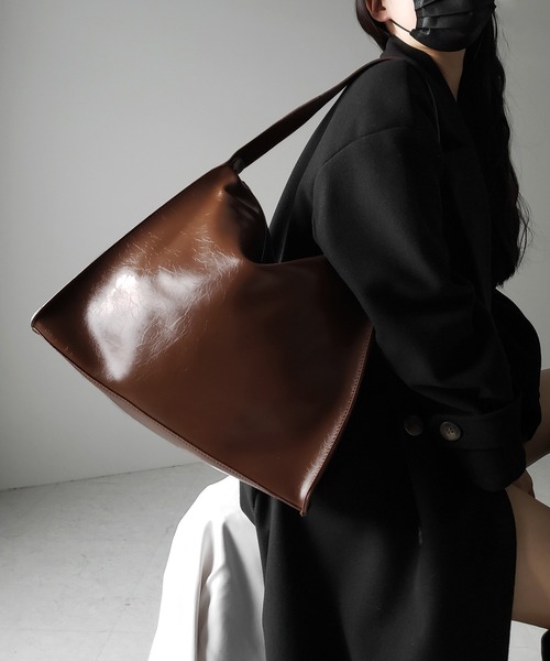 me+em select（ミームセレクト）の「※※【 ２color  】ヴィンテージフェイクレザースクエアショルダーバッグ ／ vintage fake leather square shoulder bag（ショルダーバッグ・レディース・ブラウン/ブラック・FREE）」の20枚目の写真