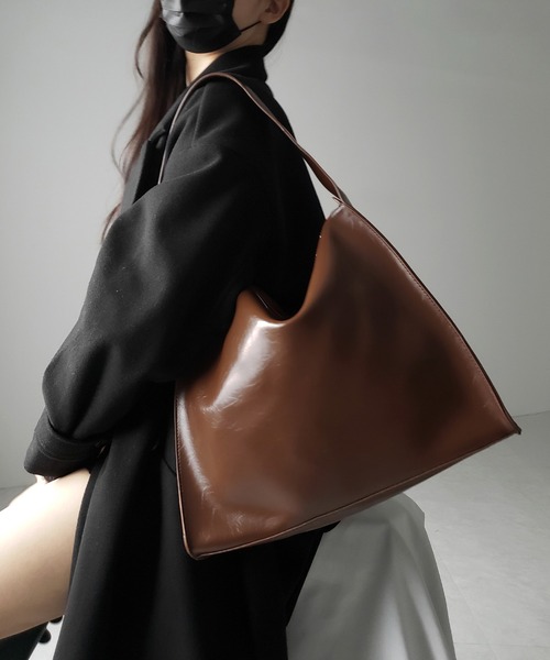 me+em select（ミームセレクト）の「※※【 ２color  】ヴィンテージフェイクレザースクエアショルダーバッグ ／ vintage fake leather square shoulder bag（ショルダーバッグ・レディース・ブラウン/ブラック・FREE）」の21枚目の写真