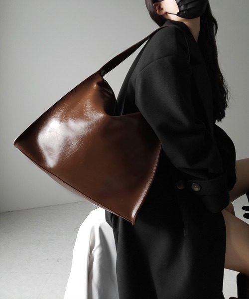 me+em select（ミームセレクト）の「※※【 ２color  】ヴィンテージフェイクレザースクエアショルダーバッグ ／ vintage fake leather square shoulder bag（ショルダーバッグ・レディース・ブラウン/ブラック・FREE）」の22枚目の写真
