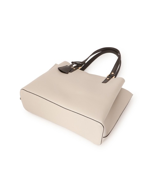 ROPE' PICNIC（ロペピクニック）の「【WEB限定】【A4対応】チャーム付きバイカラートートバッグ/通勤対応（トートバッグ・レディース・ライトグレー/ブラック/ブラウン系その他2/チャコールグレー・FREE）」の21枚目の写真