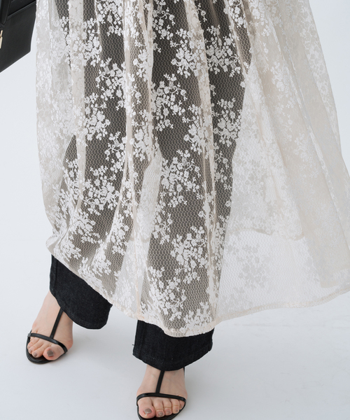 IENA（イエナ）の「シアーレースギャザースカート（スカート・レディース・ホワイト/ブラック・36/38）」の3枚目の写真