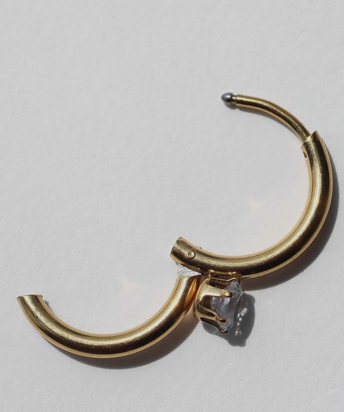 abaskdesign(アバスクデザイン)の「金属アレルギー対応 キュービックジルコニアフープピアス(ピアス(両耳用)・レディース・ゴールド・FREE)」の13枚目の写真