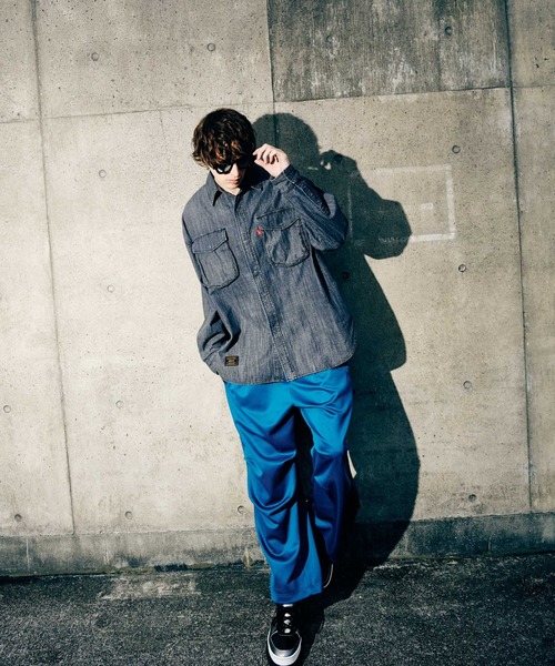 glamb(グラム)の「All Time Denim Shirt / オールタイムデニムシャツ(シャツ/ブラウス・メンズ・インディゴブルー/ブラック・S/M/L)」の10枚目の写真