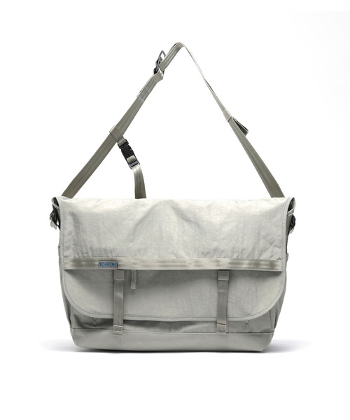 CHROME（クローム）の「［ CHROME / クローム ］COURIER FLAP MSNGR 20L / クーリエ フラップ メッセンジャー 20L 耐水（メッセンジャーバッグ・メンズ・ブラック/グレー・FREE）」の13枚目の写真