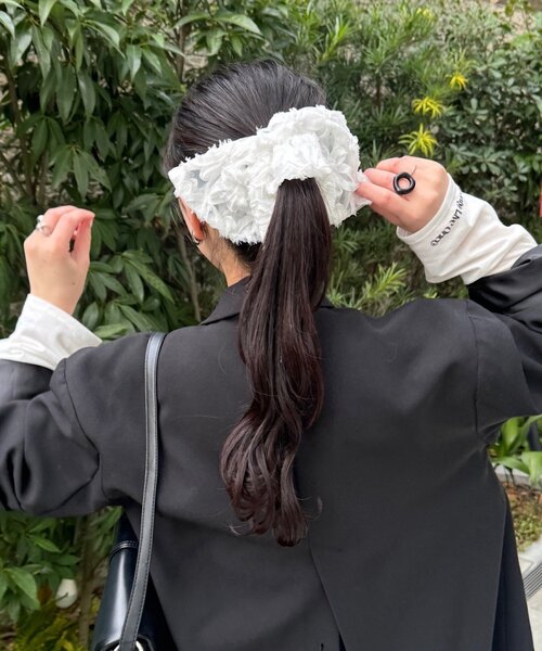 Kastane（カスタネ）の「【新色追加/fiw.】スクエアリボンシュシュ（シュシュ・レディース・アイボリー/グレー/ブルー・FREE）」の2枚目の写真