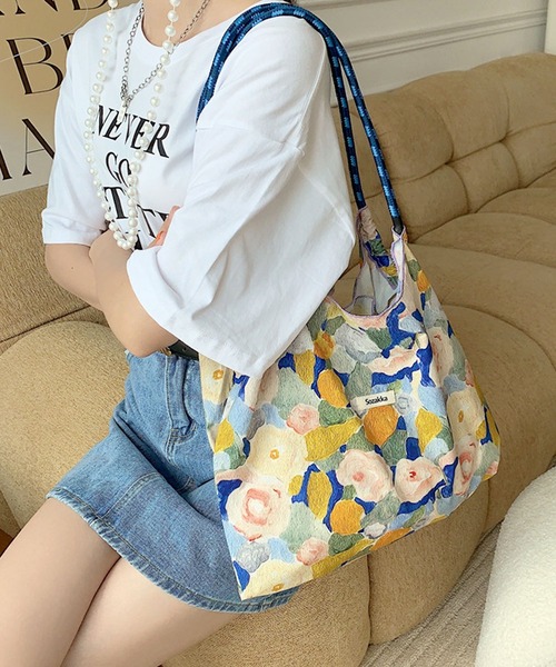 florist（フローリスト）の「【大容量・軽い◎】フラワーリボン総柄ショッピングバッグ/エコバッグ/サブバッグ（エコバッグ/サブバッグ・レディース・その他6/その他14/その他15/その他16/その他17/その他18/その他25/その他26/その他27/その他28/その他4/その他7/その他9/その他12/その他21/その他23/その他8/その他10/その他13/その他19/その他22/その他24/その他1/その他2/その他3/その他5/その他11/その他20・FREE）」の8枚目の写真