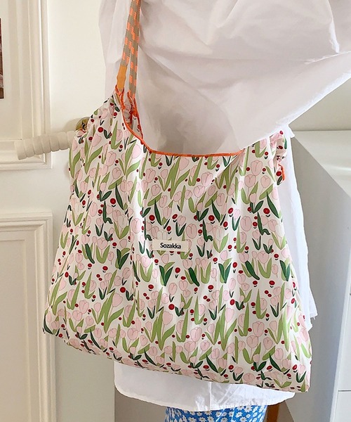 florist（フローリスト）の「【大容量・軽い◎】フラワーリボン総柄ショッピングバッグ/エコバッグ/サブバッグ（エコバッグ/サブバッグ・レディース・その他6/その他14/その他15/その他16/その他17/その他18/その他25/その他26/その他27/その他28/その他4/その他7/その他9/その他12/その他21/その他23/その他8/その他10/その他13/その他19/その他22/その他24/その他1/その他2/その他3/その他5/その他11/その他20・FREE）」の12枚目の写真