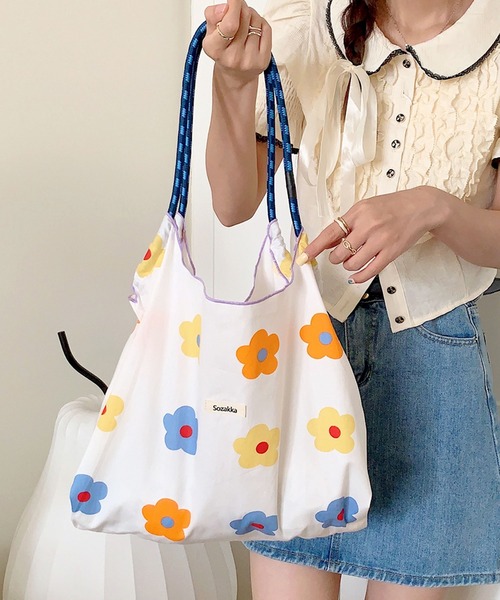 florist（フローリスト）の「【大容量・軽い◎】フラワーリボン総柄ショッピングバッグ/エコバッグ/サブバッグ（エコバッグ/サブバッグ・レディース・その他6/その他14/その他15/その他16/その他17/その他18/その他25/その他26/その他27/その他28/その他4/その他7/その他9/その他12/その他21/その他23/その他8/その他10/その他13/その他19/その他22/その他24/その他1/その他2/その他3/その他5/その他11/その他20・FREE）」の15枚目の写真