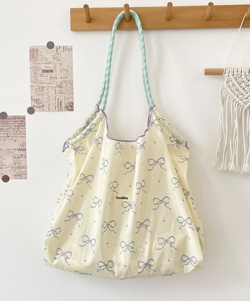 florist（フローリスト）の「【大容量・軽い◎】フラワーリボン総柄ショッピングバッグ/エコバッグ/サブバッグ（エコバッグ/サブバッグ・レディース・その他6/その他14/その他15/その他16/その他17/その他18/その他25/その他26/その他27/その他28/その他4/その他7/その他9/その他12/その他21/その他23/その他8/その他10/その他13/その他19/その他22/その他24/その他1/その他2/その他3/その他5/その他11/その他20・FREE）」の22枚目の写真