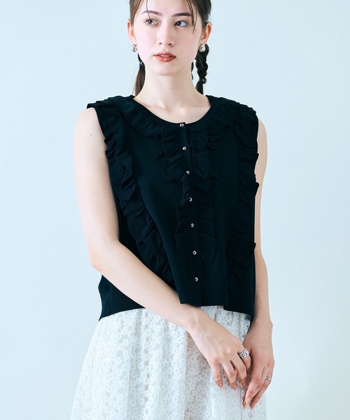 Audie a Muses(オーディアミューズ)の「トリプルラッフルニットベスト(ベスト・レディース・ピンク/ホワイト/ブラック/グレー・42/38)」の3枚目の写真