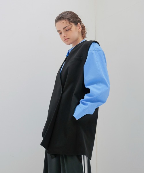 DRESSLAVE(ドレスレイブ)の「side slit asymmetry vest(サイドスリットアシンメトリーベスト)(ベスト・レディース・ブラック/ライトベージュ・38)」の3枚目の写真