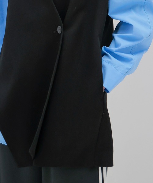 DRESSLAVE(ドレスレイブ)の「side slit asymmetry vest(サイドスリットアシンメトリーベスト)(ベスト・レディース・ブラック/ライトベージュ・38)」の6枚目の写真