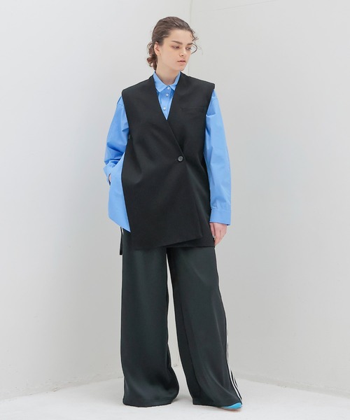 DRESSLAVE(ドレスレイブ)の「side slit asymmetry vest(サイドスリットアシンメトリーベスト)(ベスト・レディース・ブラック/ライトベージュ・38)」の8枚目の写真