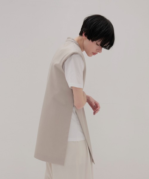 DRESSLAVE(ドレスレイブ)の「side slit asymmetry vest(サイドスリットアシンメトリーベスト)(ベスト・レディース・ブラック/ライトベージュ・38)」の15枚目の写真