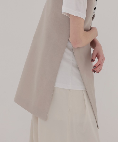 DRESSLAVE(ドレスレイブ)の「side slit asymmetry vest(サイドスリットアシンメトリーベスト)(ベスト・レディース・ブラック/ライトベージュ・38)」の20枚目の写真