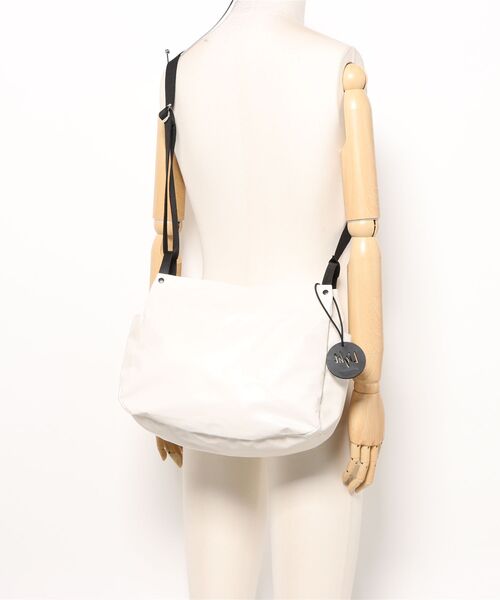 Jack Gomme（ジャックゴム）の「【JACK GOMME/ジャックゴム】ショルダーバッグ　メッセンジャー　MAEL（ショルダーバッグ・レディース・ホワイト/ゴールド/ブラック/カーキ/ブラウン/イエロー/ライトブルー/アイボリー・FREE）」の15枚目の写真