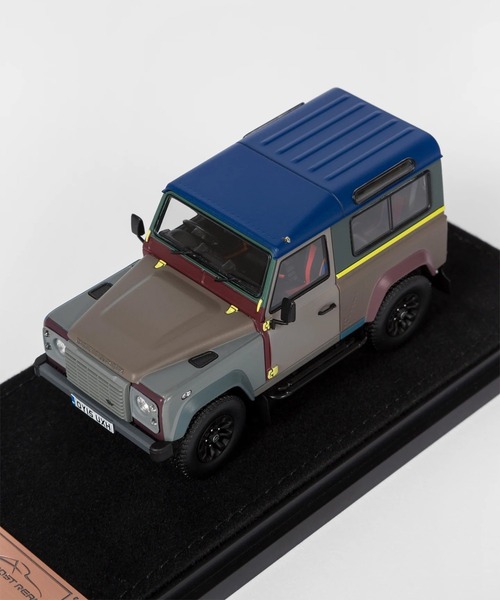 Land Rover Defender for Paul Smith' 1/43ダイキャストカー