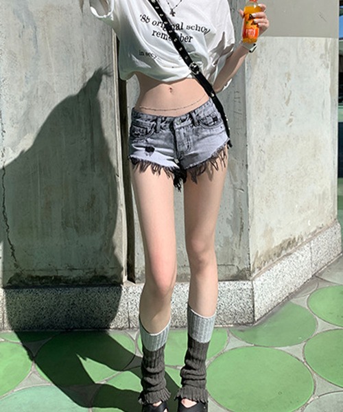 meJane（ミージェーン）の「クラッシュダメージ デニムショートパンツ（デニムパンツ・レディース・スミクロ・S/M/L）」の15枚目の写真