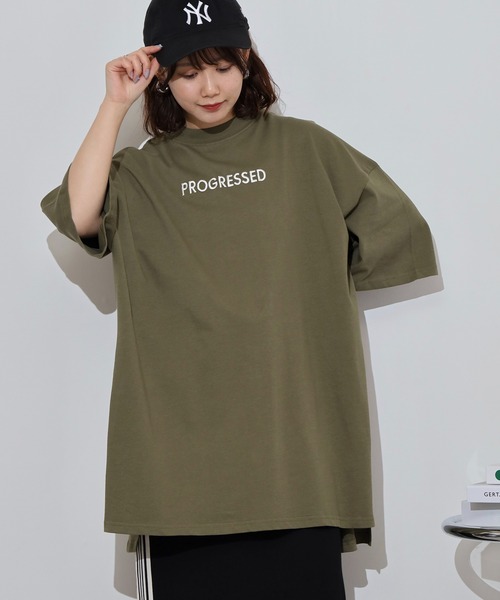 atONE（アットワン）の「胸元刺繍ロゴスーパーBIGサイズモックネックTシャツ（Tシャツ/カットソー・レディース・カーキ/ブラック/ホワイト・M/L）」の3枚目の写真