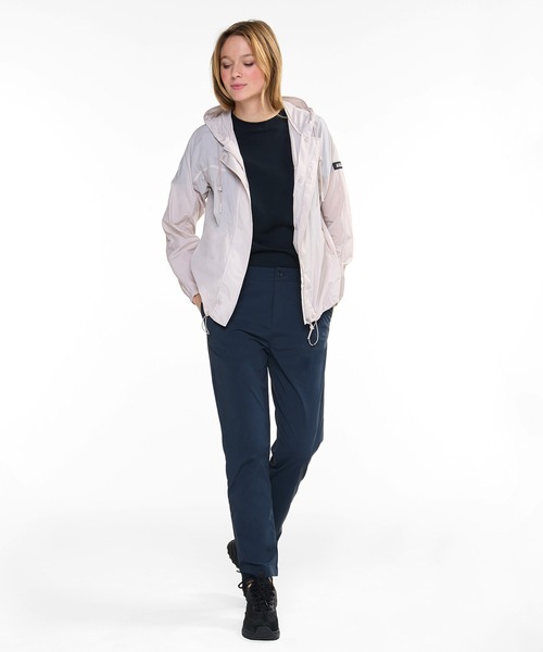 AIGLE（エーグル）の「軽量 撥水 UVカット パッカブルナイロンジャケット（ナイロンジャケット・レディース・パープル/オフホワイト・34/40/38/36）」の3枚目の写真