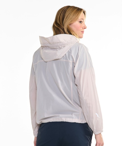 AIGLE（エーグル）の「軽量 撥水 UVカット パッカブルナイロンジャケット（ナイロンジャケット・レディース・パープル/オフホワイト・34/40/38/36）」の5枚目の写真