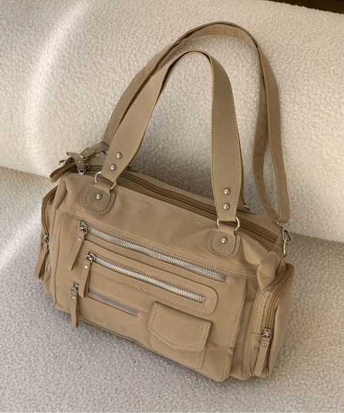 Sibra（シブラ）の「2wayレザーテイストポケットデザインショルダーバッグ（ショルダーバッグ・レディース・ブラック/ブラウン/ベージュ・F）」の3枚目の写真