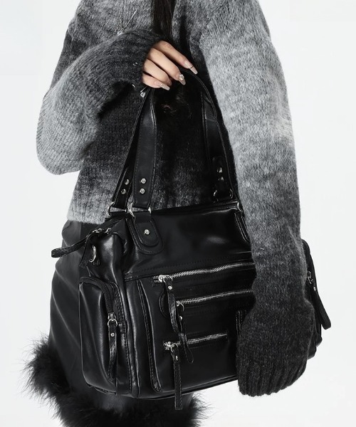 Sibra（シブラ）の「2wayレザーテイストポケットデザインショルダーバッグ（ショルダーバッグ・レディース・ブラック/ブラウン/ベージュ・F）」の11枚目の写真