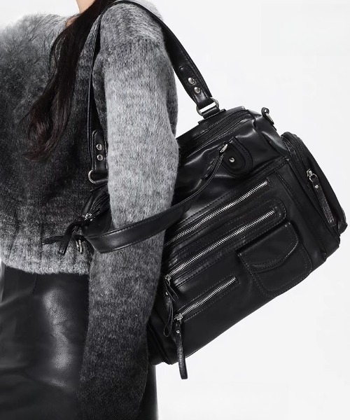 Sibra（シブラ）の「2wayレザーテイストポケットデザインショルダーバッグ（ショルダーバッグ・レディース・ブラック/ブラウン/ベージュ・F）」の10枚目の写真