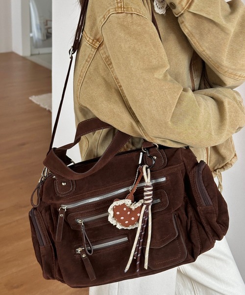 Sibra（シブラ）の「2wayレザーテイストポケットデザインショルダーバッグ（ショルダーバッグ・レディース・ブラック/ブラウン/ベージュ・F）」の18枚目の写真