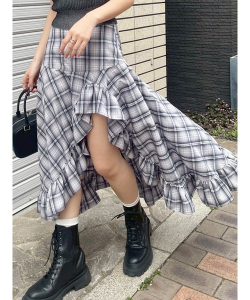 EVRIS（エヴリス）の「ランダムチェックアシンメトリースカート（スカート・レディース・グレー/ベージュ・SMALL/MEDIUM）」の2枚目の写真