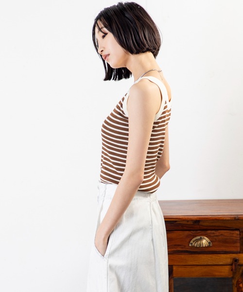 MILLION CARATS(ミリオンカラッツ)の「すっきりフィットで今っぽく、大人配色が効いた旬顔リブボーダータンクトップ(タンクトップ・レディース・ベージュ/ブラウン/オフホワイト・FREE)」の16枚目の写真