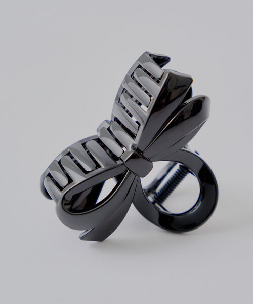 Chico（チコ）の「プレート付きリボンヘアクリップ（バレッタ/ヘアクリップ・レディース・ブラック/ホワイト/ピンク・FREE）」の7枚目の写真