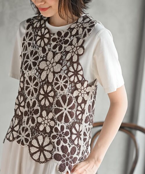 rps（アールピーエス）の「配色レースベスト（ベスト・レディース・ブラック/ネイビー/ブラウン・フリー）」の2枚目の写真