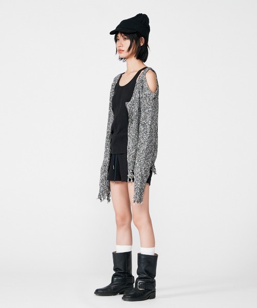 BEEDEN(ビーデン)の「MIX YARN HOLE DESIGN TOPS(Tシャツ/カットソー・レディース・レッド/ブラック・FREE)」の4枚目の写真