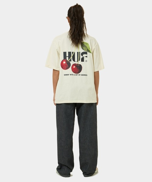 HUF（ハフ）の「SET OF CHERRIES TEE（Tシャツ/カットソー・メンズ・ブラック/ナチュラル・S/M/L/XL/XXL）」の5枚目の写真