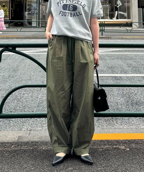 fredy emue(フレディエミュ)の「ミリタリーサーカスパンツ(その他パンツ・レディース・ベビーピンク/ベージュ/カーキ・38/36)」の1枚目の写真