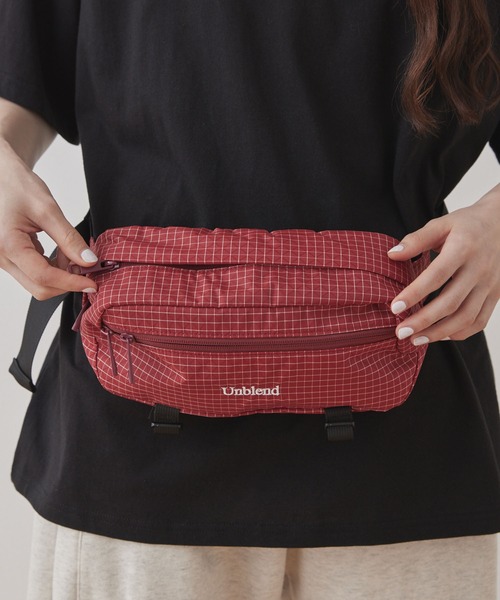 Unblend（アンブレンド）の「【Unblend】リップストップ チェック柄 ウエストポーチ（ボディバッグ/ウエストポーチ・レディース・ブルー/ブラック/レッド・FREE）」の13枚目の写真
