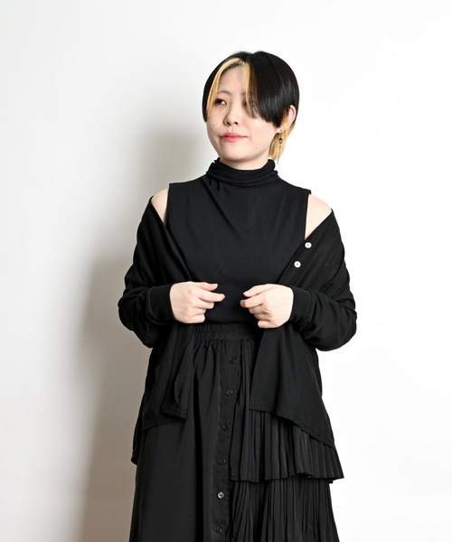 MARAI(マーライ)の「UVカット タートルネック ノースリーブ タンクトップ ハイネック カットソー(タンクトップ・レディース・ライトグレー/ブラック/ライトブルー/イエロー/ネイビー/グレー/ピンク/ホワイト・L/M/LL)」の10枚目の写真