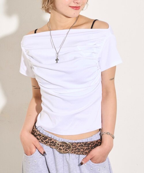 WHO'S WHO gallery(フーズフーギャラリー)の「ギャザーオフショル半袖トップス(Tシャツ/カットソー・レディース・オフホワイト/グレー/ブラック・FREE)」の20枚目の写真