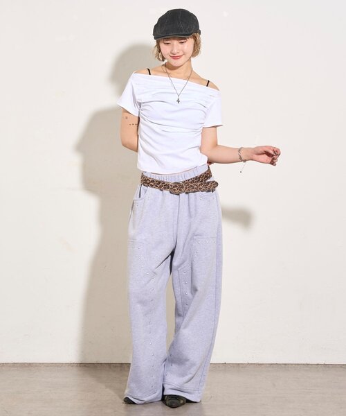 WHO'S WHO gallery(フーズフーギャラリー)の「ギャザーオフショル半袖トップス(Tシャツ/カットソー・レディース・オフホワイト/グレー/ブラック・FREE)」の14枚目の写真